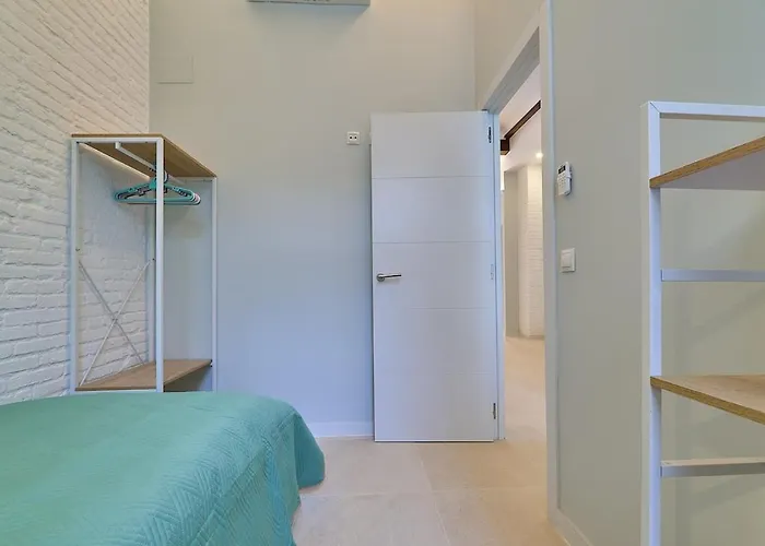 Alberic Waves شقة