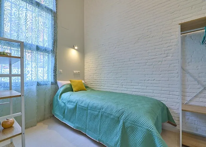 شقة Alberic Waves