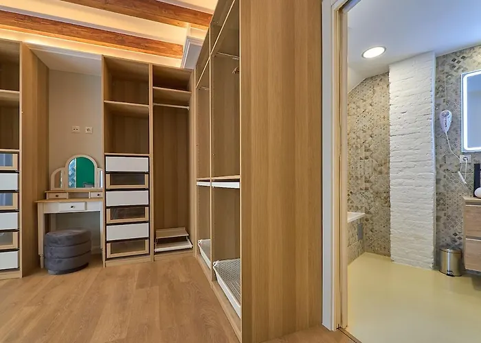 شقة Alberic Waves