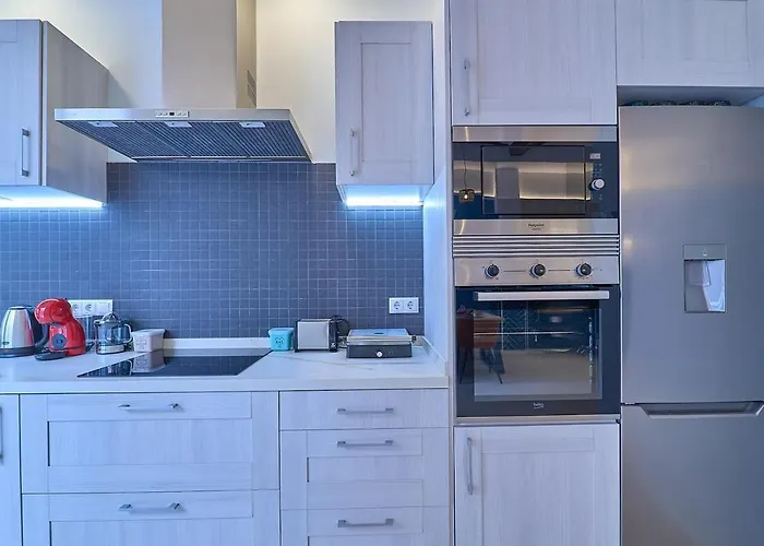 Alberic Waves * فالنسيا