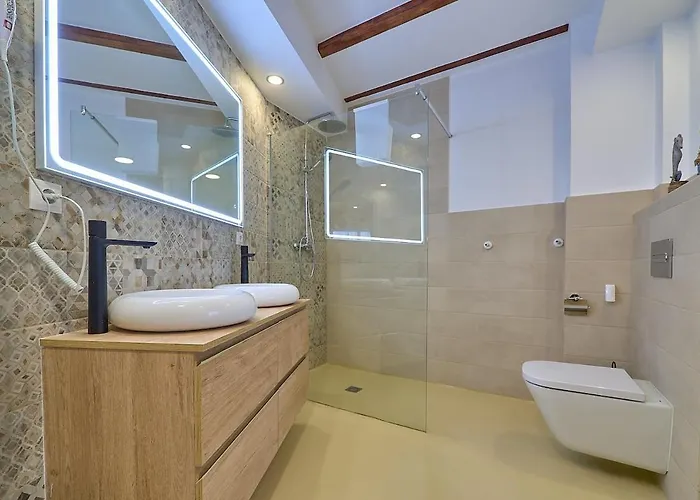 Alberic Waves شقة *