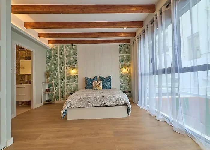 شقة Alberic Waves *